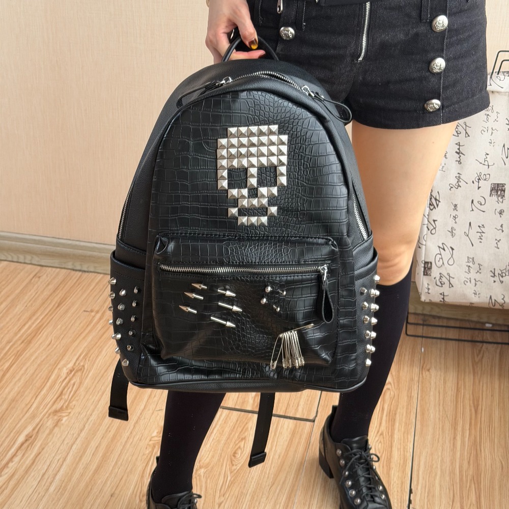 Women'S Fashion Trends - 오리지널 블랙 악어 패턴 해골 리벳